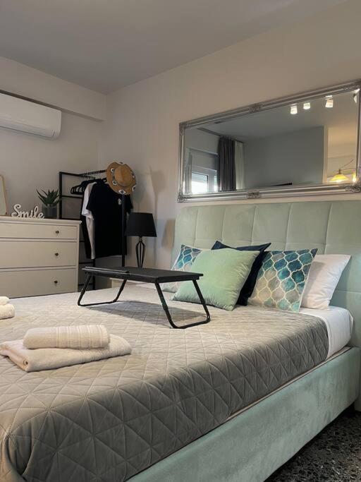 Chic Apt Near Acropolis - Avdi Square Athen Eksteriør bilde