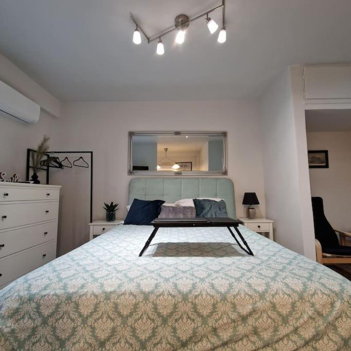 Chic Apt Near Acropolis - Avdi Square Athen Eksteriør bilde