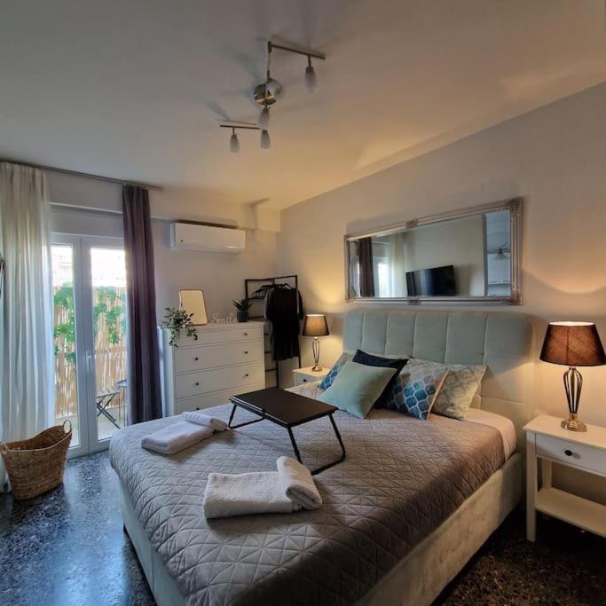 Chic Apt Near Acropolis - Avdi Square Athen Eksteriør bilde