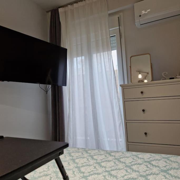 Chic Apt Near Acropolis - Avdi Square Athen Eksteriør bilde